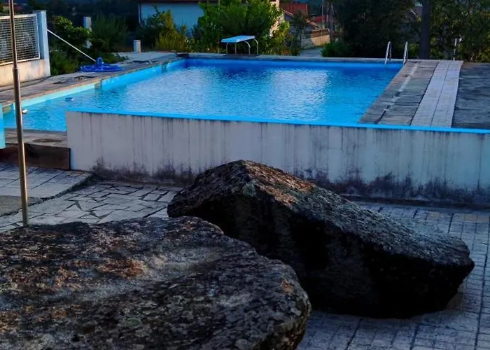 Mira Pombeira カストロ・ダイレ